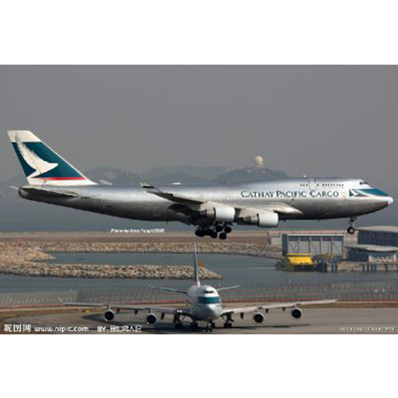 Cathay Pacific ၏ ခြုံငုံသုံးသပ်ချက်