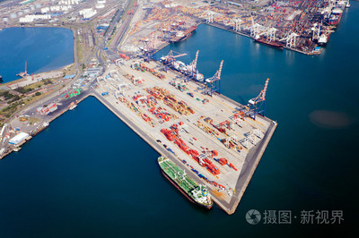 Port of Durban သည် ဖိအားများကို ဖြေလျှော့ရန် အခြေခံအဆောက်အအုံများ မြှင့်တင်ရန် ရန်ပုံငွေရရှိခဲ့သည်။